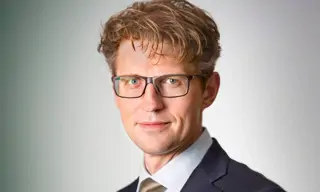 Minister Dekker onderhield nauw contact met gokbranche bij legalisering online gokken: ‘Gelukt. Well done!’